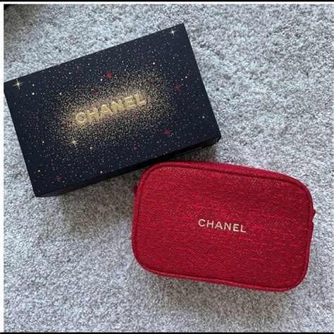 chanel toiletry|Chanel cosmetic bag 2021.